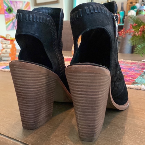 Vince Camuto Open toe booties - Picture 11 of 11